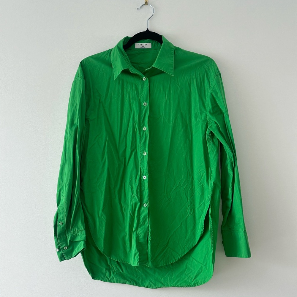 Aritzia Babaton Essential Relaxed Green Button Up Top